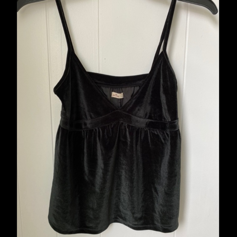 Hollister top